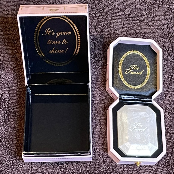 Too Faced “Diamond Light” DIAMOND FIRE Multi-Use Dimondfire Highlighter